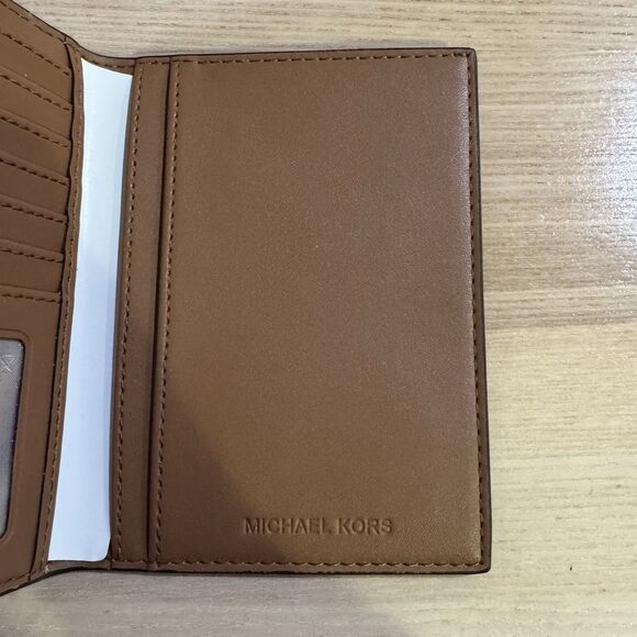 MICHAEL KORS Leather Jet Set Travel Passport Holder Wallet Case Brown Signature - Picture 4 of 5